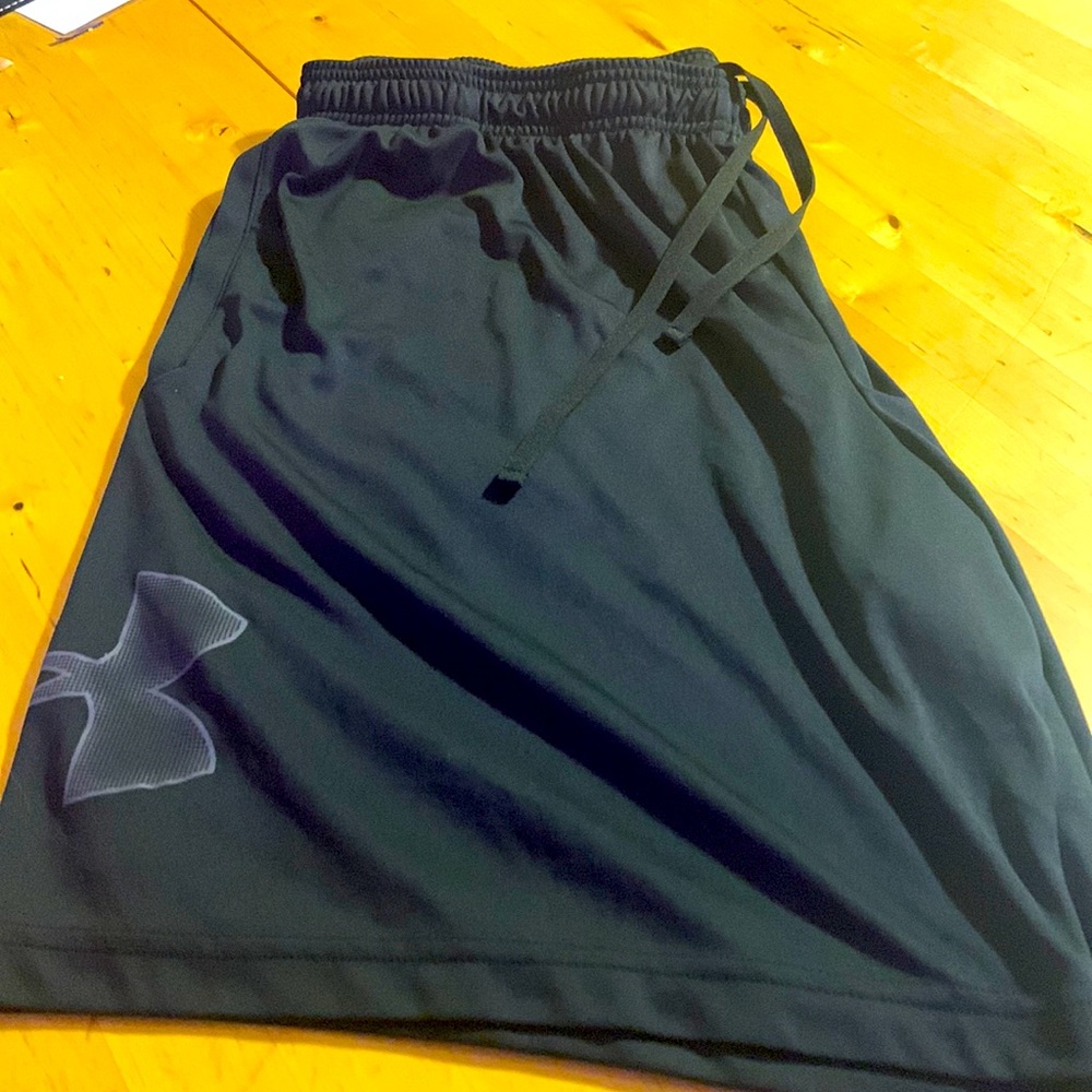 Black polyester shorts in the size 2XL